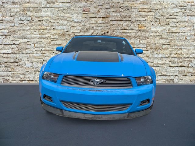 Used 2010 Ford Mustang Convertible image 3