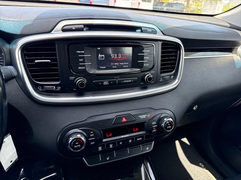 Used 2016 Kia Sorento EX FWD image 17