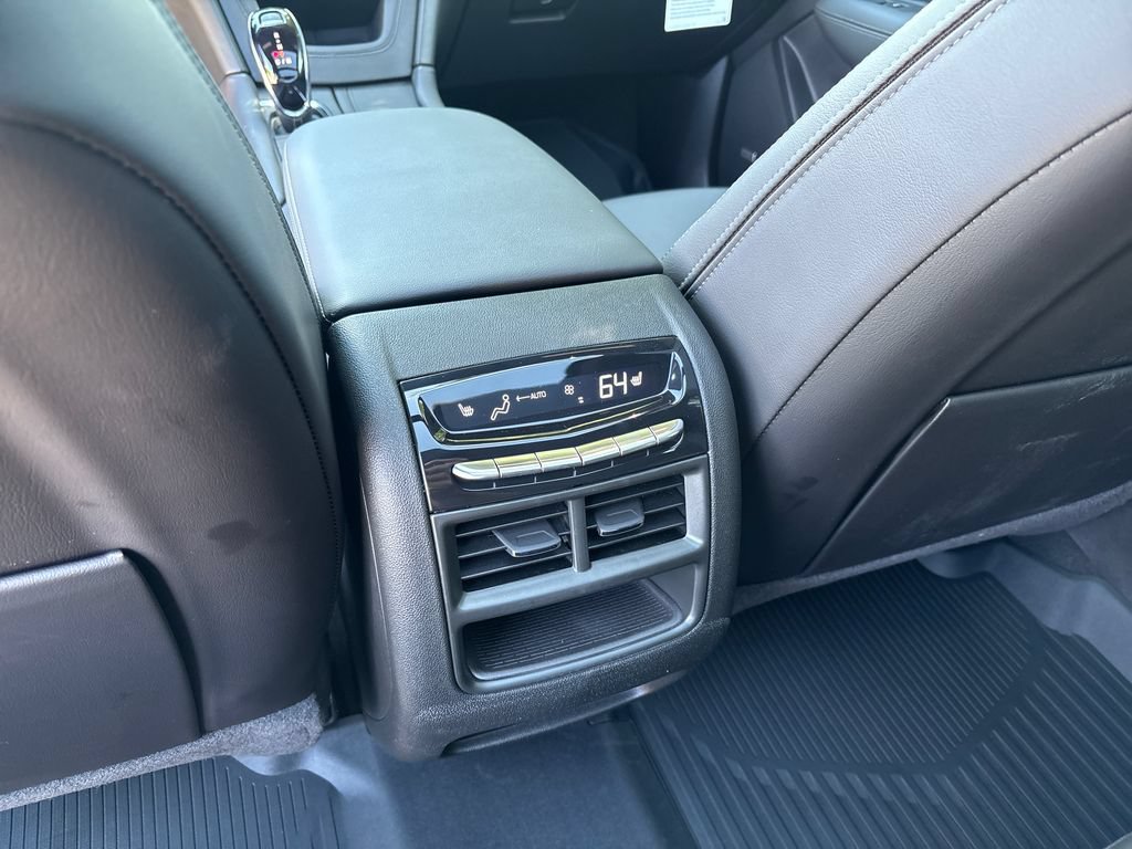 New 2026 Cadillac XT5 Sportv w/ LPO, Floor Liner Package AWD/4WD image 42