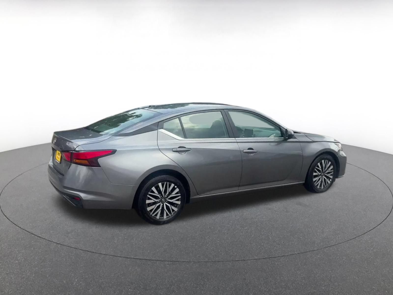 Used 2026 Nissan Altima 2.5 SV FWD image 12
