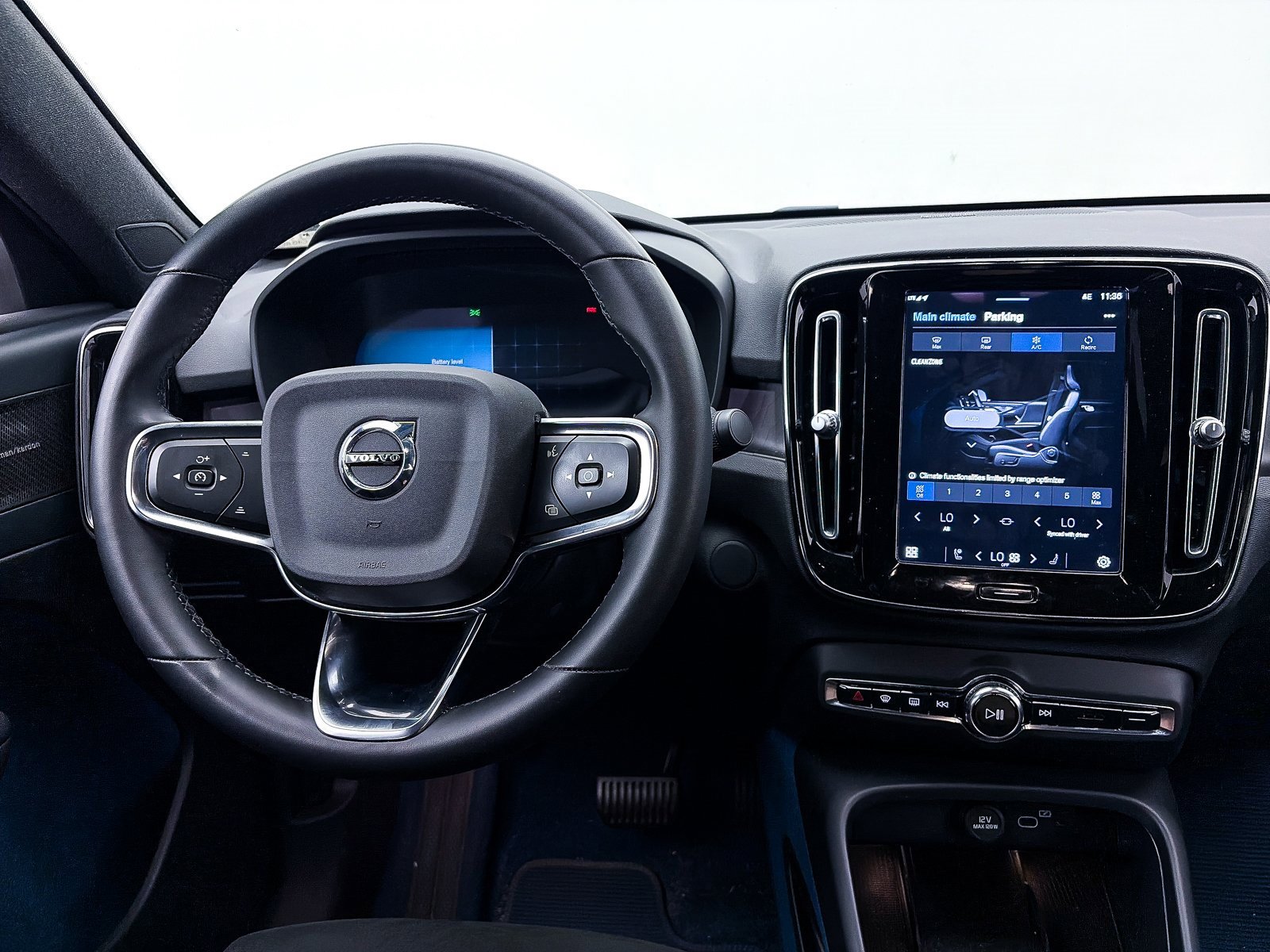 Used 2023 Volvo C40 P8 Recharge Ultimate image 6