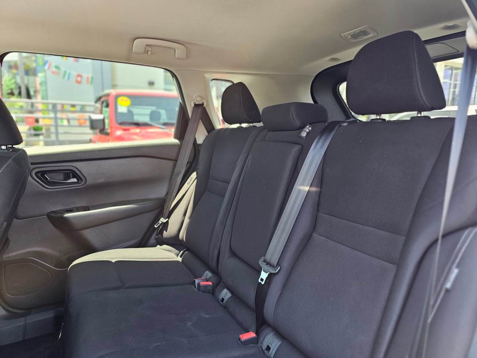 Used 2024 Nissan Rogue S FWD image 22