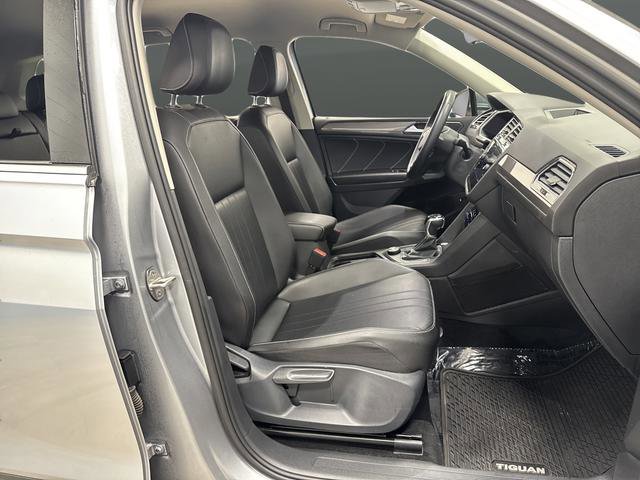 Used 2022 Volkswagen Tiguan SE image 28