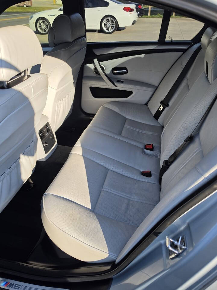 Used 2008 BMW M5 RWD image 10