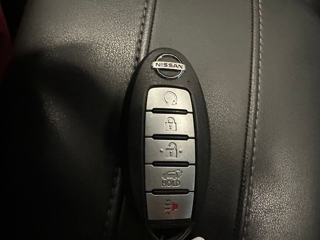 Used 2020 Nissan Rogue SV w/ Sun & Sound Touring Package AWD/4WD image 19
