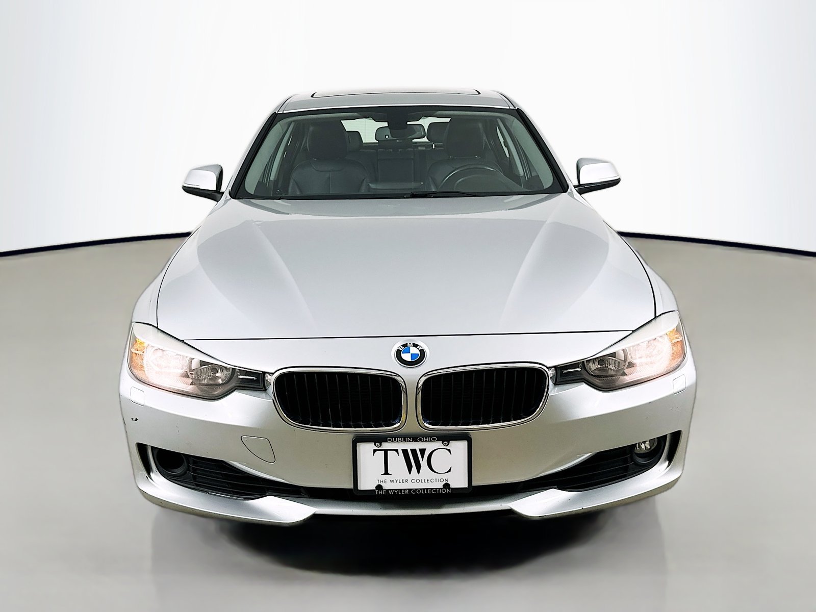 Used 2014 BMW 328i xDrive Sedan AWD/4WD image 2