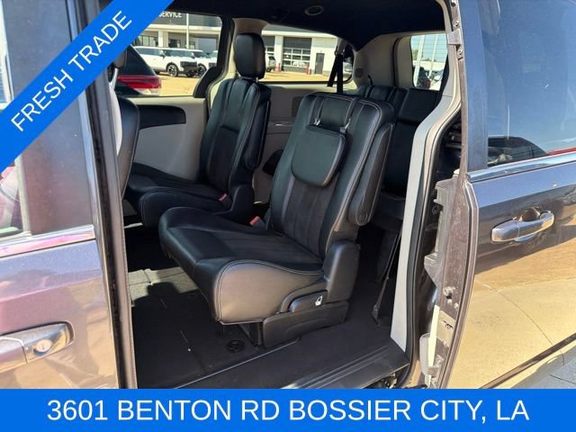 Used 2020 Dodge Grand Caravan SXT FWD image 23