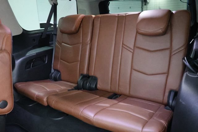 Used 2019 Cadillac Escalade ESV Luxury AWD/4WD image 32