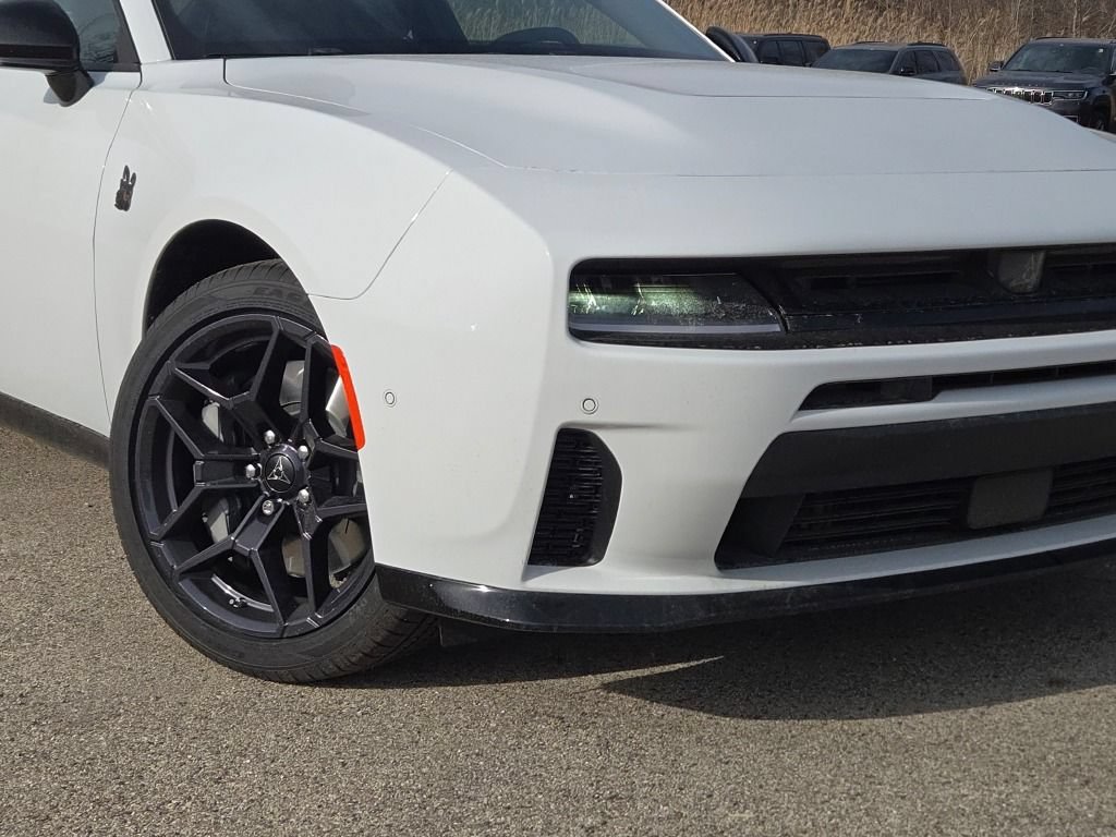 Used 2026 Dodge Charger Scat Pack w/ Blacktop Package AWD/4WD image 4