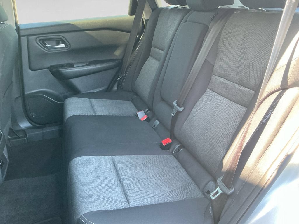 Used 2024 Nissan Rogue SV AWD/4WD image 14