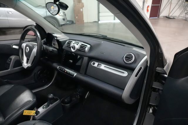 Used 2013 smart fortwo passion image 22