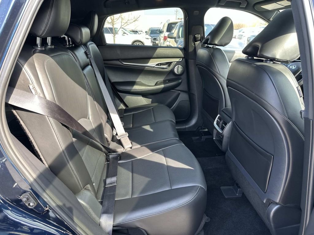 Certified 2025 INFINITI QX55 Essential AWD/4WD image 35