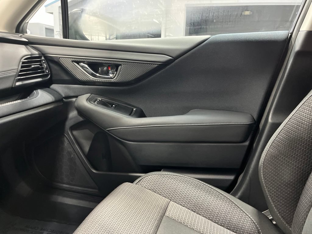 Certified 2025 Subaru Outback Premium AWD/4WD image 19