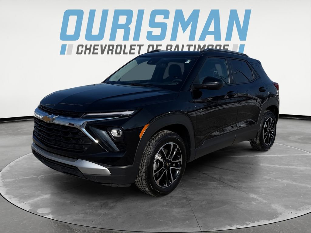 Used 2024 Chevrolet TrailBlazer LT image 2