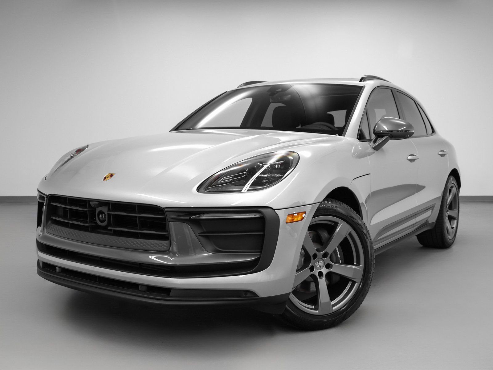 New 2025 Porsche Macan Turbo image 1