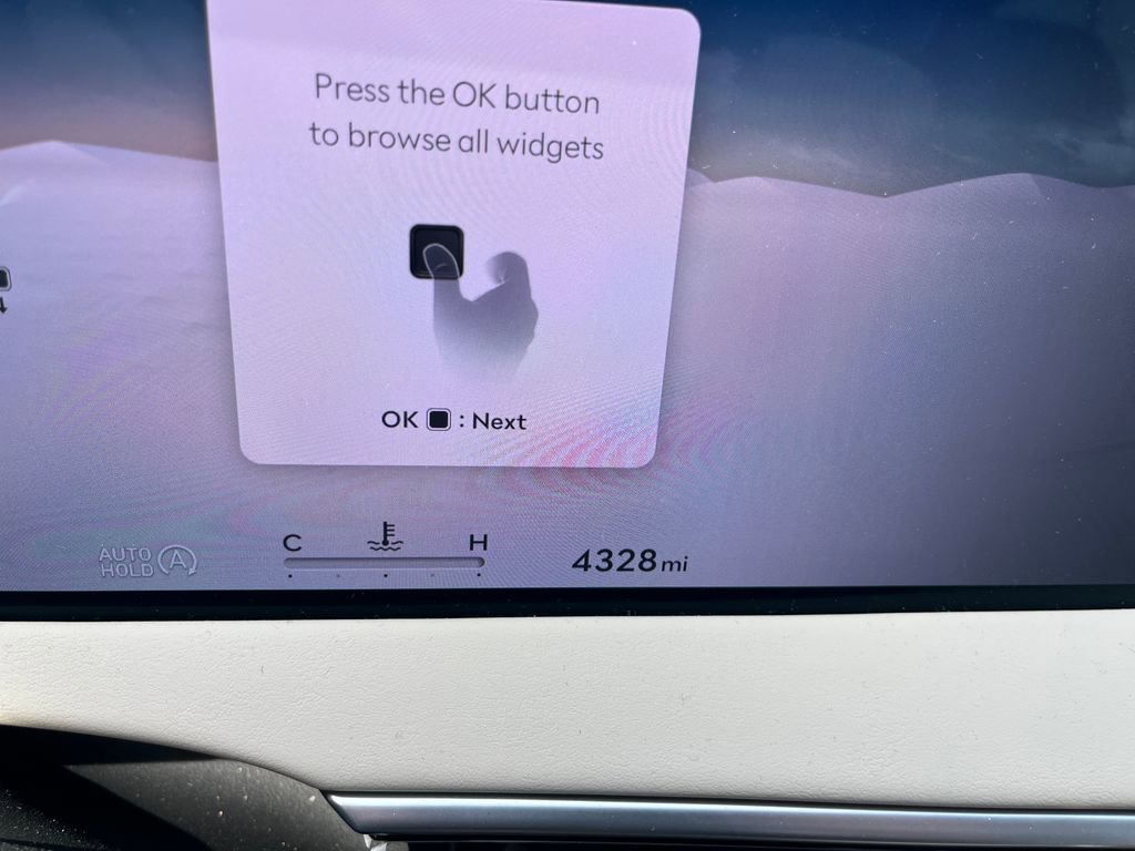 Used 2026 Genesis GV70 2.5T Select image 3