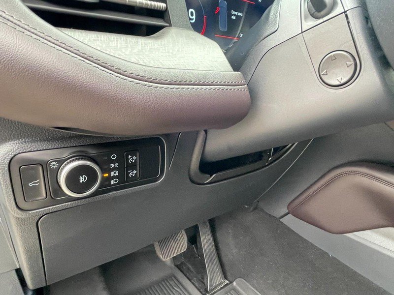 Used 2025 Ford Explorer Platinum w/ LUX Leather Package AWD/4WD image 29