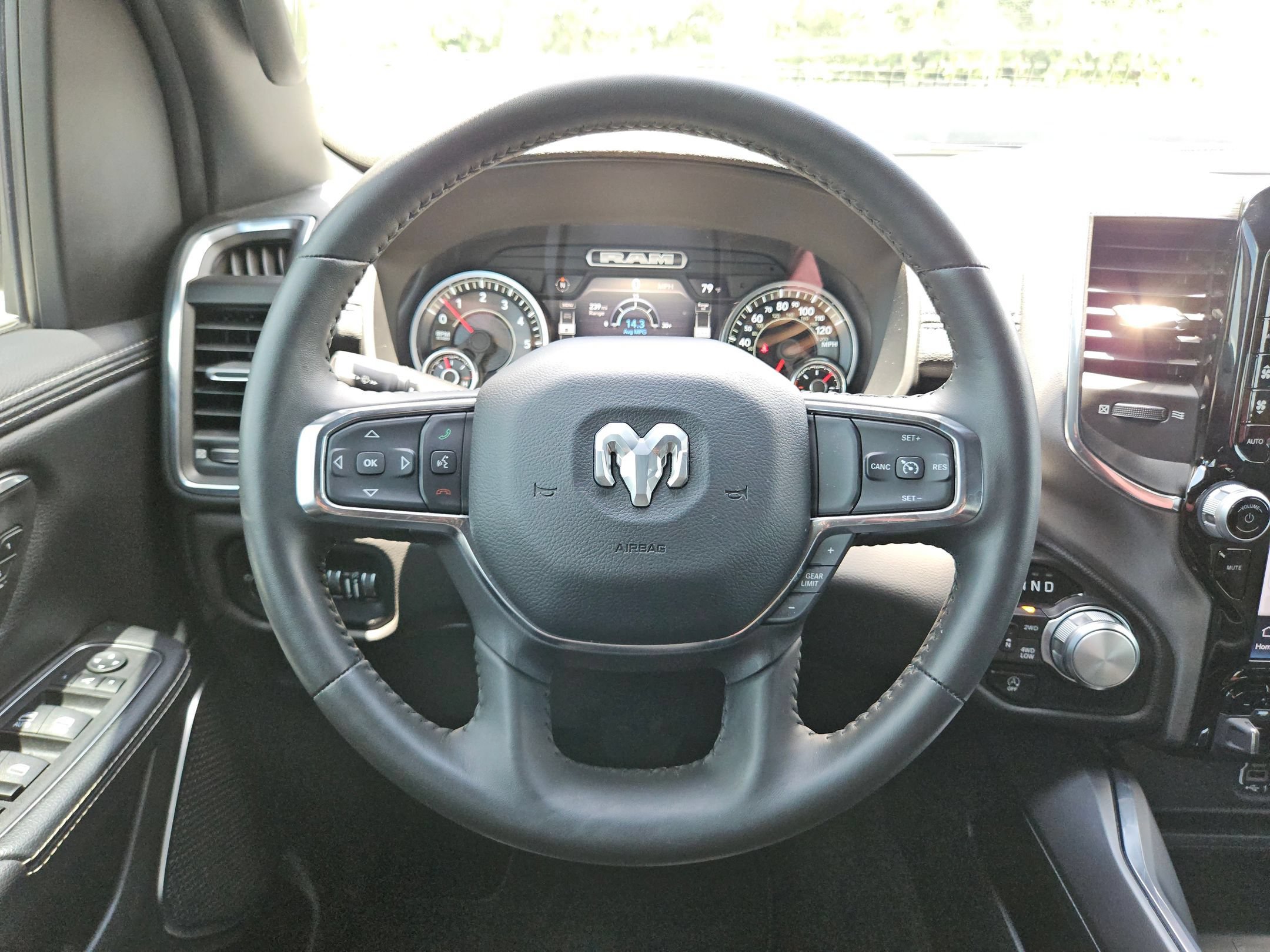 Used 2024 RAM 1500 Laramie AWD/4WD image 20