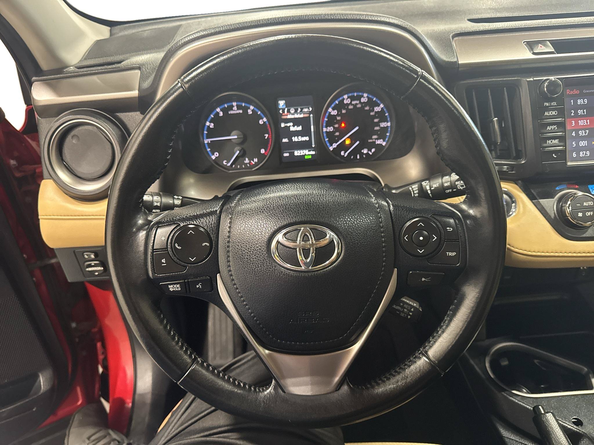 Used 2017 Toyota RAV4 XLE FWD image 24