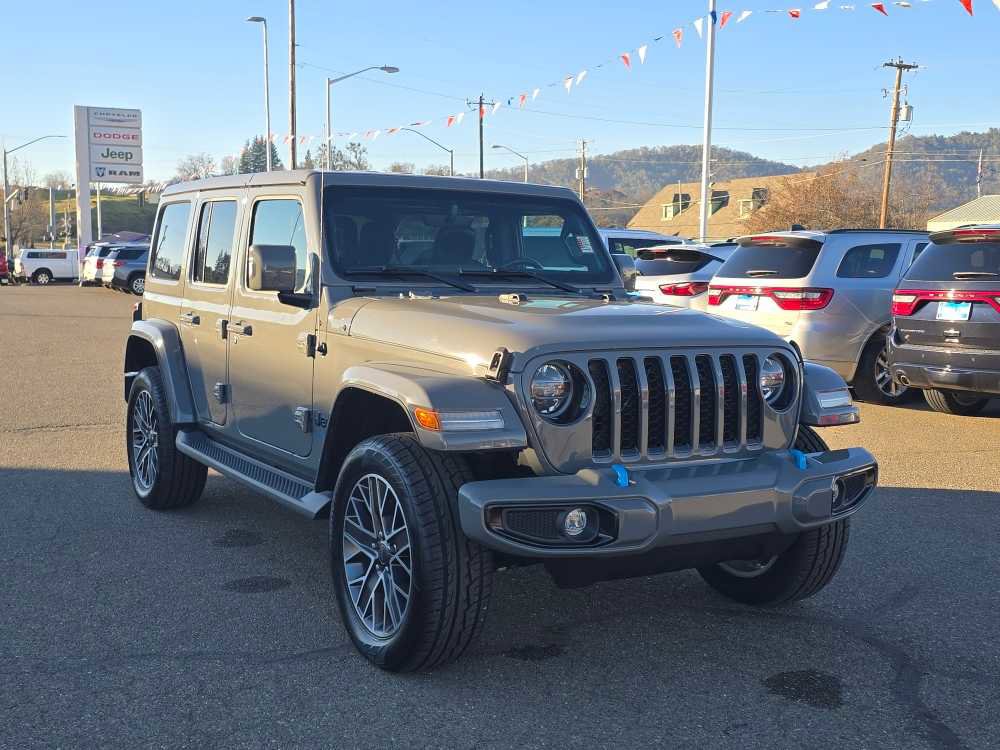 Used 2022 Jeep Wrangler Unlimited Sahara image 7