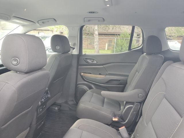 Used 2022 GMC Acadia SLE w/ Driver Convenience Package FWD image 9