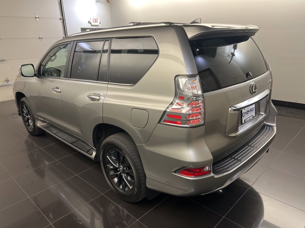 Used 2023 Lexus GX 460 Premium image 4