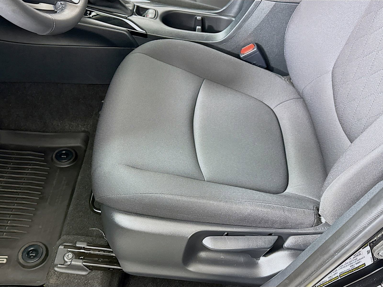 Certified 2023 Toyota Corolla Cross LE image 10