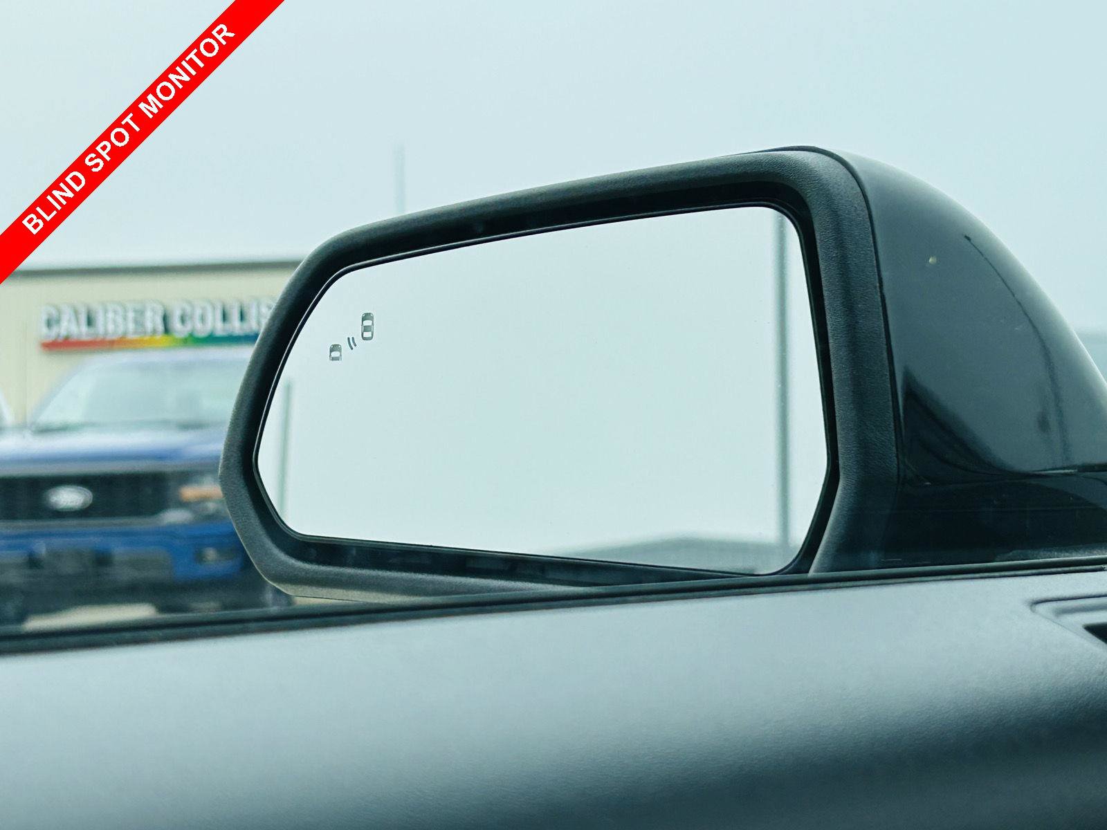 Used 2025 Ford Mustang Coupe RWD image 7