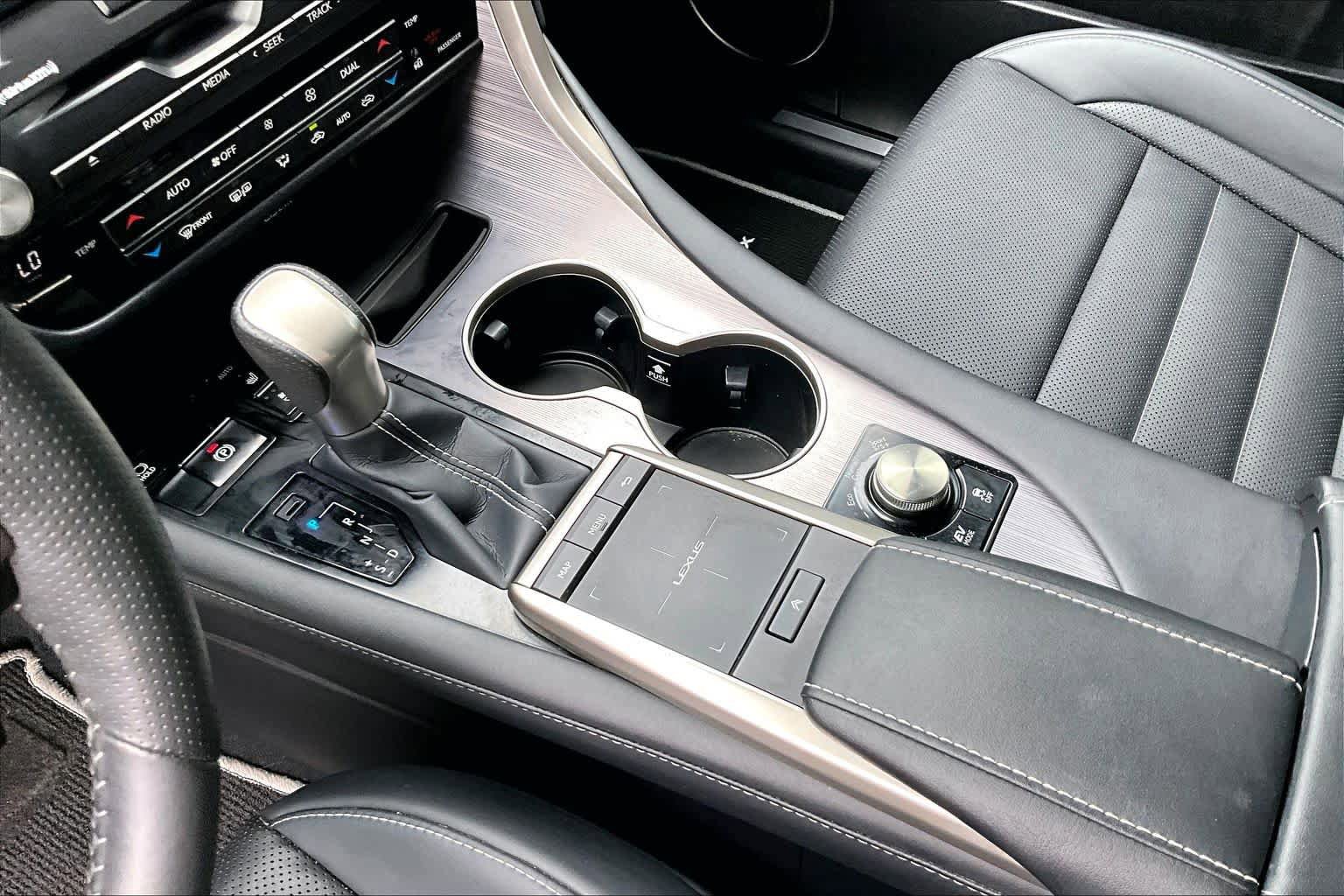 Used 2022 Lexus RX 450h F Sport w/ Cold Area Package (CT) AWD/4WD image 17