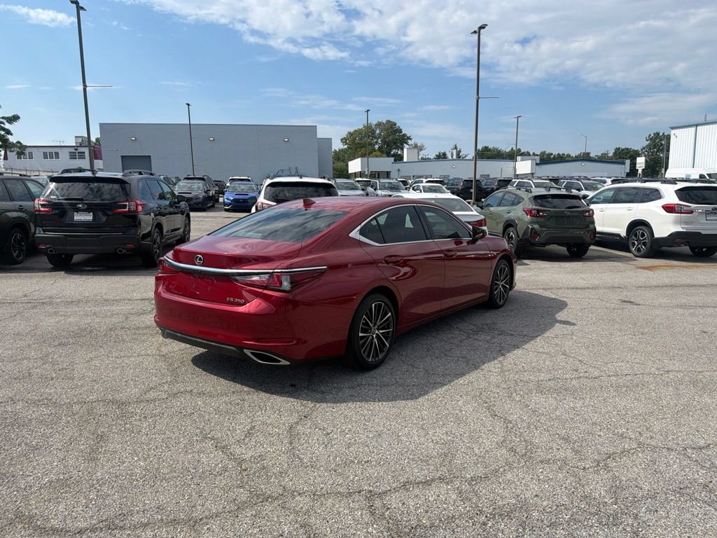 Used 2024 Lexus ES 350 w/ Premium Package FWD image 3