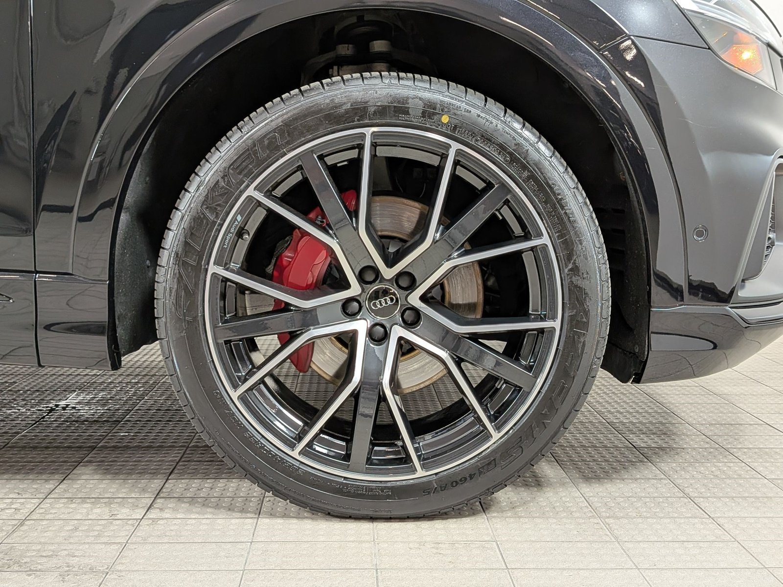 Used 2019 Audi Q8 Premium Plus AWD/4WD image 26