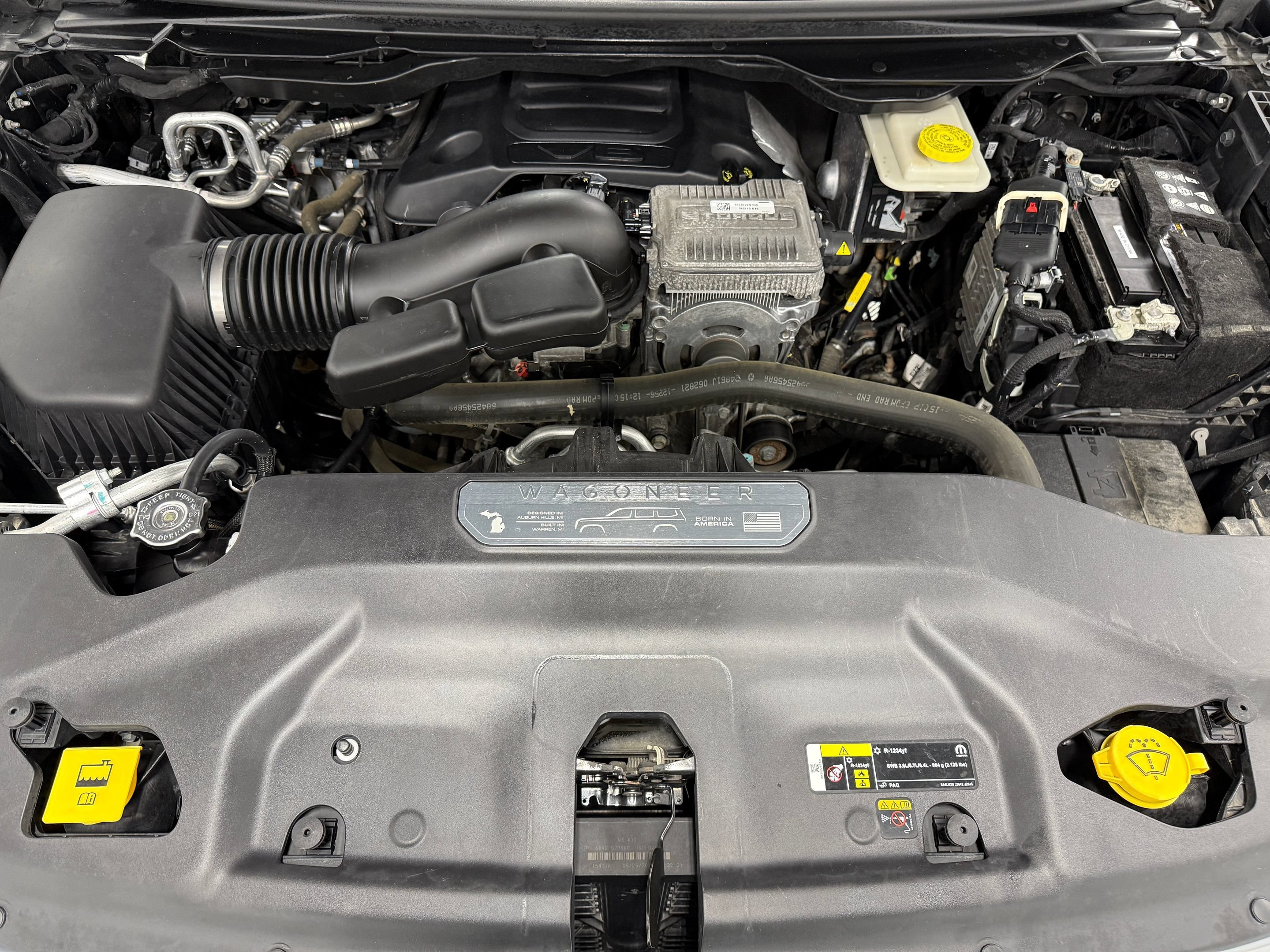 Used 2022 Jeep Wagoneer Series III w/ Premium Group I AWD/4WD image 43