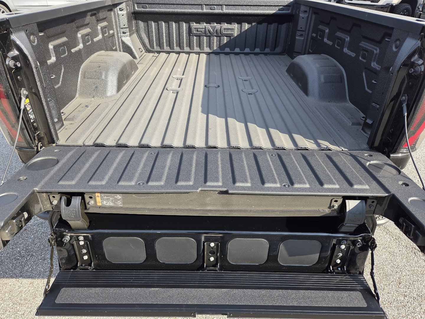 New 2026 GMC Sierra 2500 AT4 AWD/4WD image 23