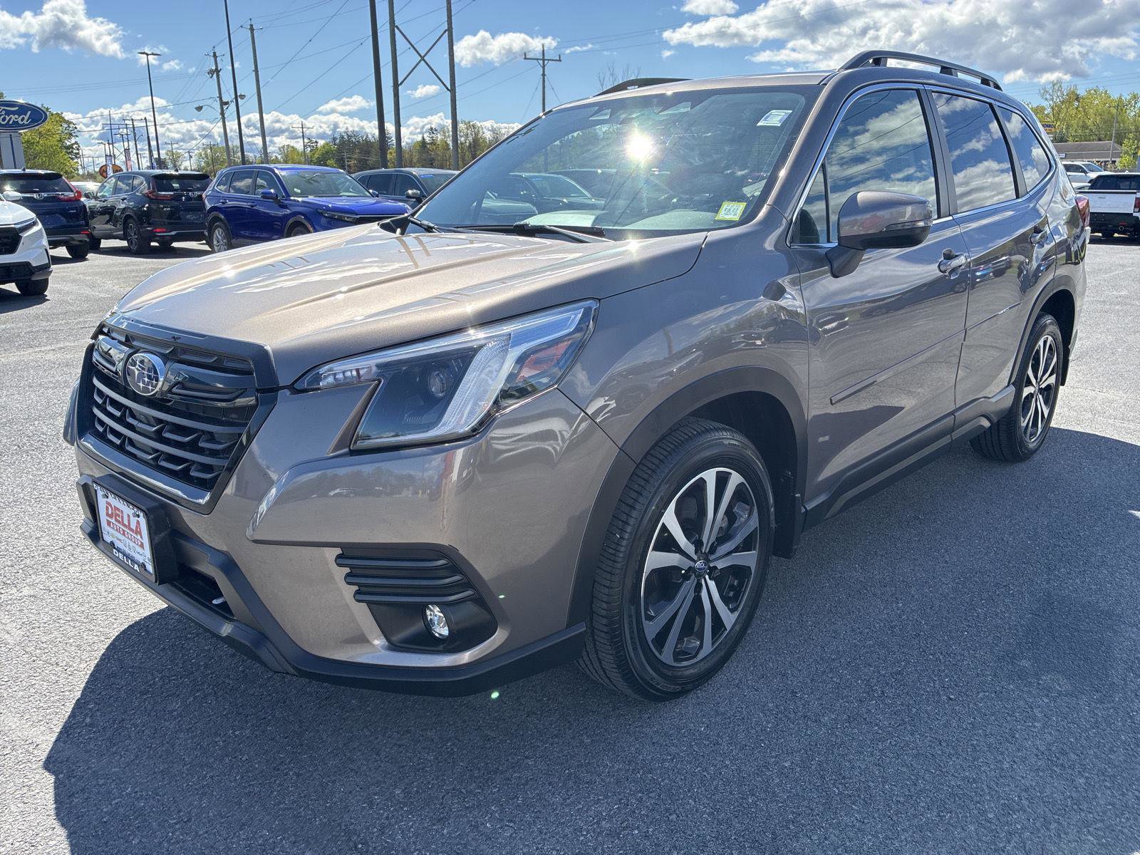 Used 2024 Subaru Forester Limited AWD/4WD image 3