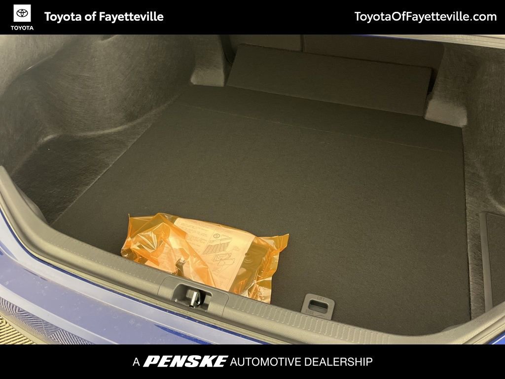 Used 2026 Toyota Camry SE FWD image 9