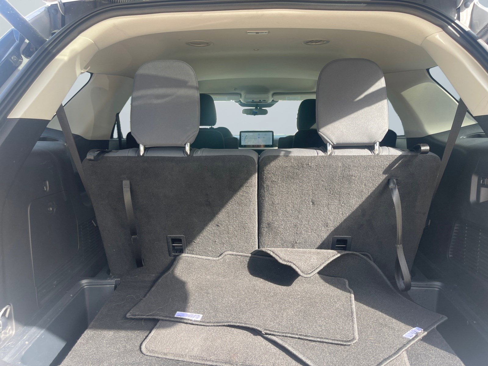 Used 2025 Ford Explorer Active image 16