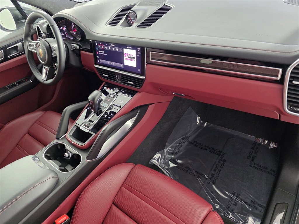 Used 2023 Porsche Cayenne Turbo image 33