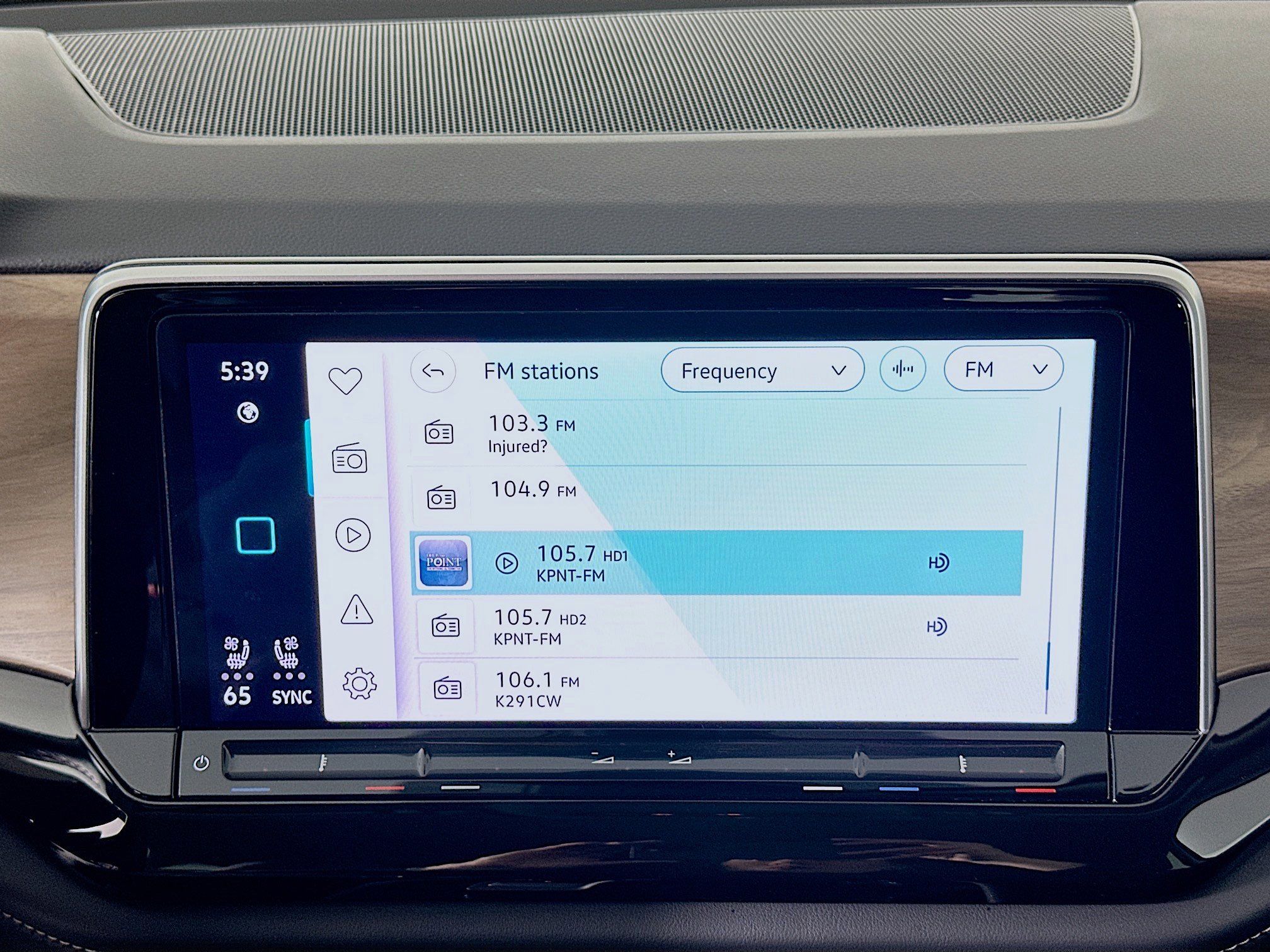 Used 2025 Volkswagen Atlas SE image 21