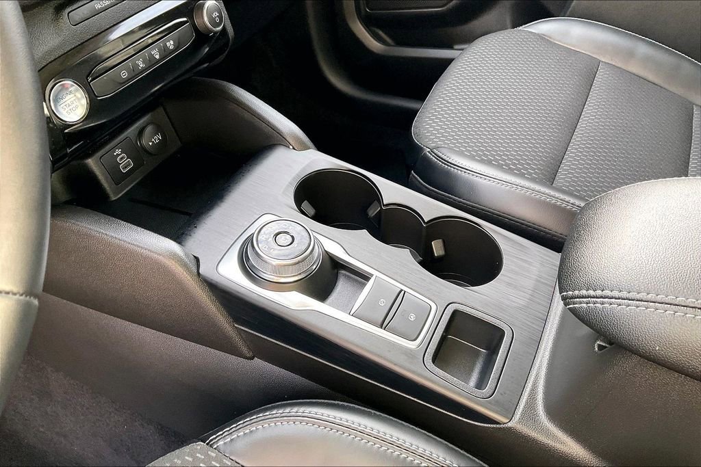 Used 2025 Ford Escape SE image 17