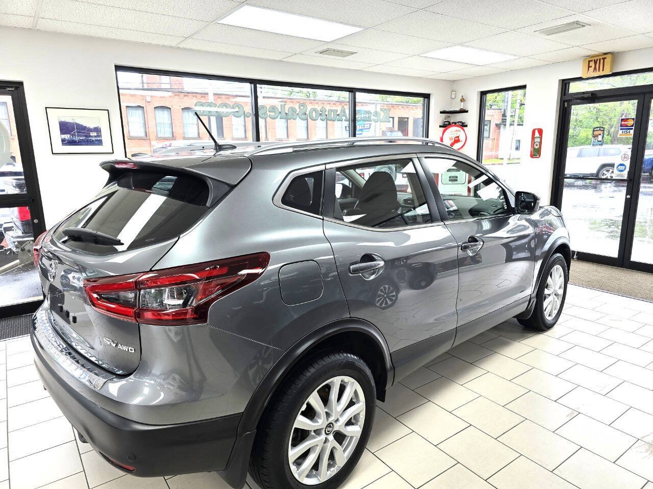 Used 2022 Nissan Rogue Sport SV AWD/4WD image 9