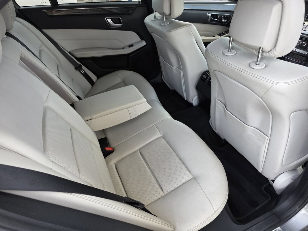 Used 2014 Mercedes-Benz E 250 BlueTEC Sedan image 26