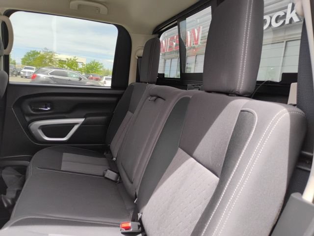 Used 2021 Nissan Titan SV w/ SV Convenience Package AWD/4WD image 9
