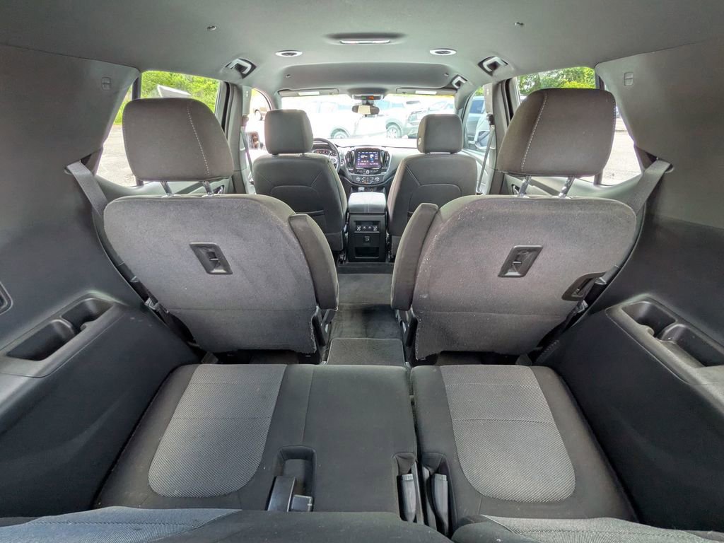 Used 2023 Chevrolet Traverse LT FWD image 25