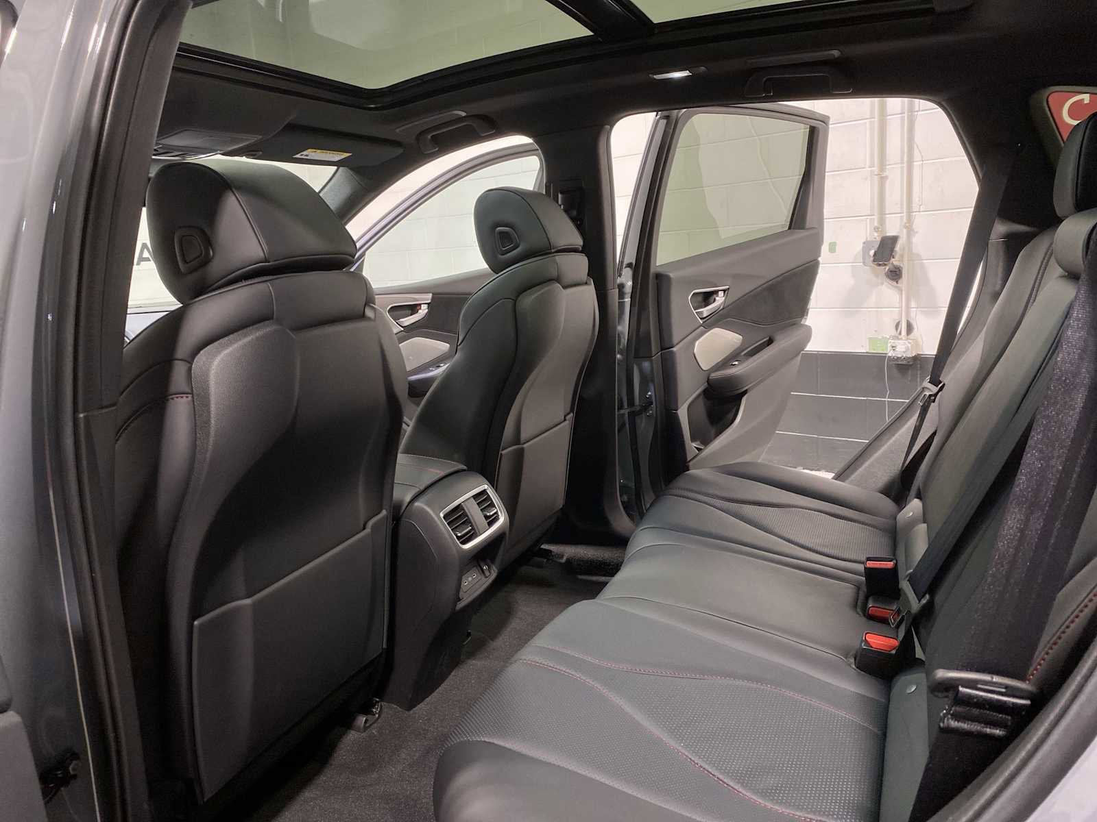 Used 2025 Acura RDX A-Spec image 12