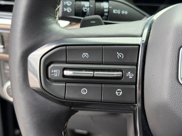 Used 2025 GMC Yukon Denali Ultimate AWD/4WD image 26