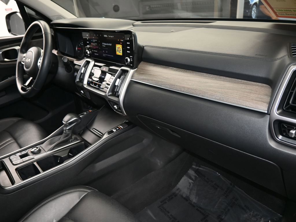 Used 2023 Kia Sorento X-Line EX image 50