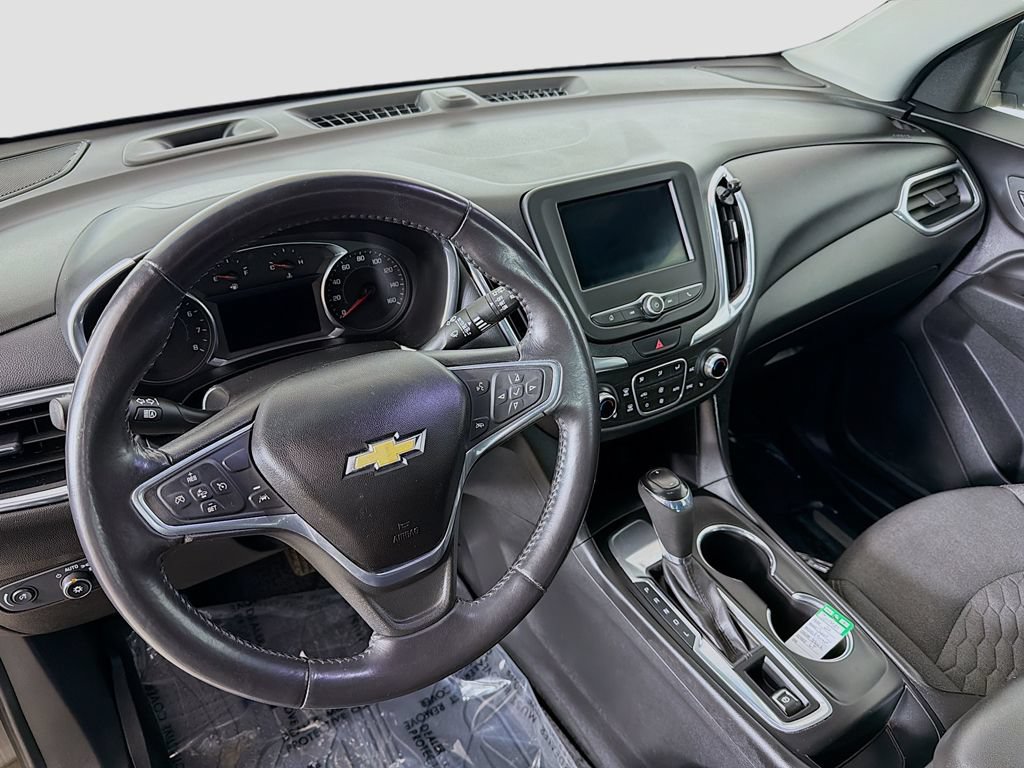 Used 2020 Chevrolet Equinox LT w/ Driver Convenience Package FWD image 18