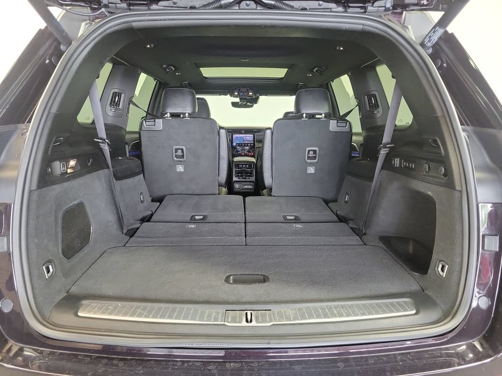 Used 2023 Jeep Grand Cherokee L Overland RWD image 27