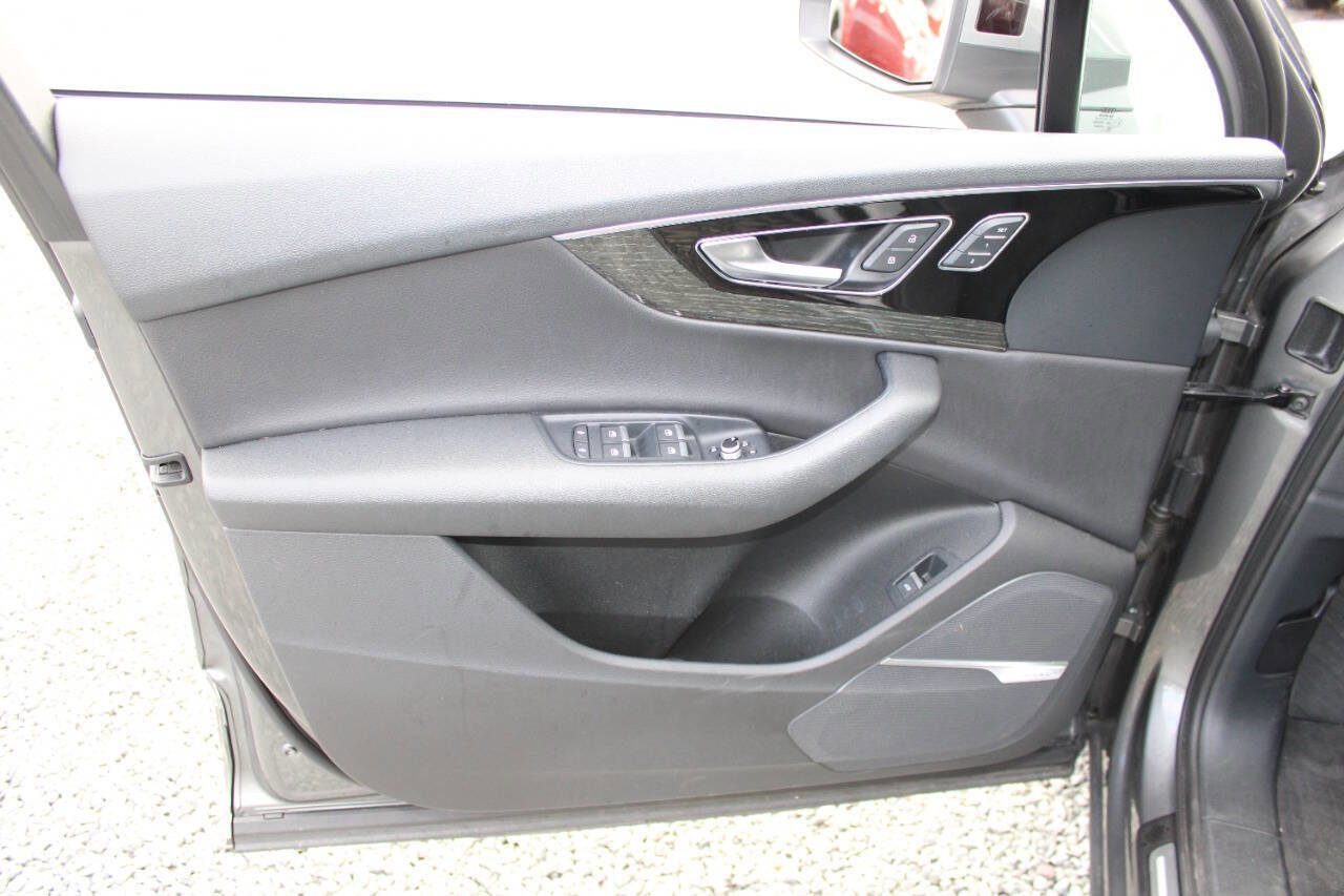 Used 2017 Audi Q7 3.0T Premium Plus image 23