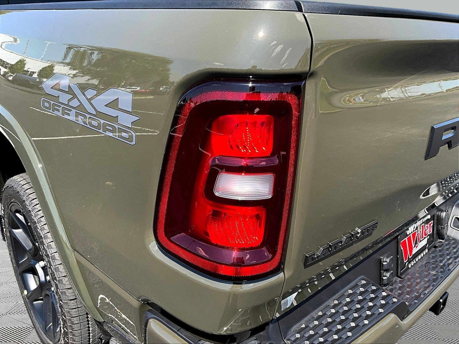 New 2027 RAM 1500 Laramie w/ Night Edition AWD/4WD image 15